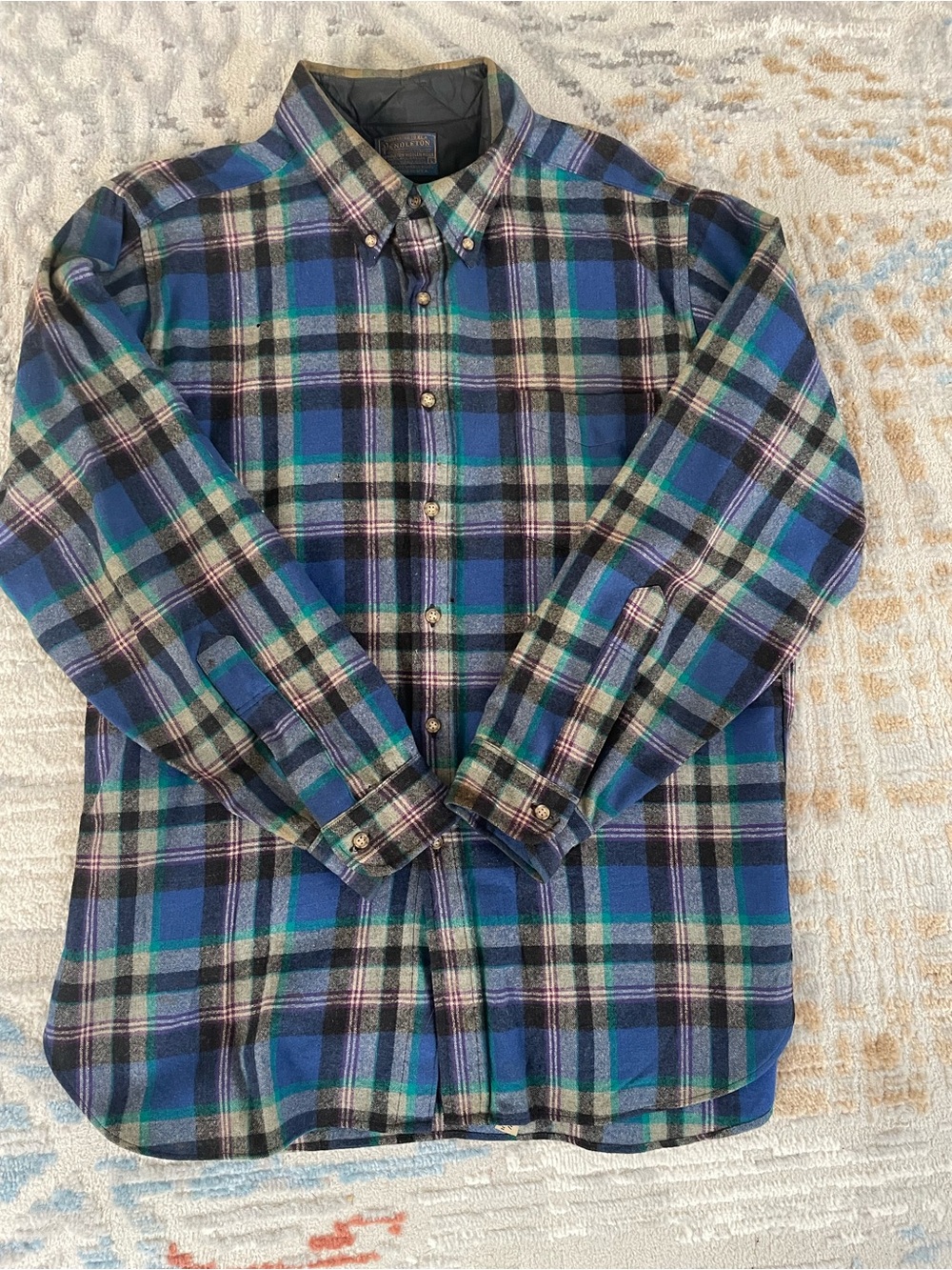 Pendleton 100% Virgin Wool Shirt Mens Large Blue Purple Plaid Flannel ButtonDown